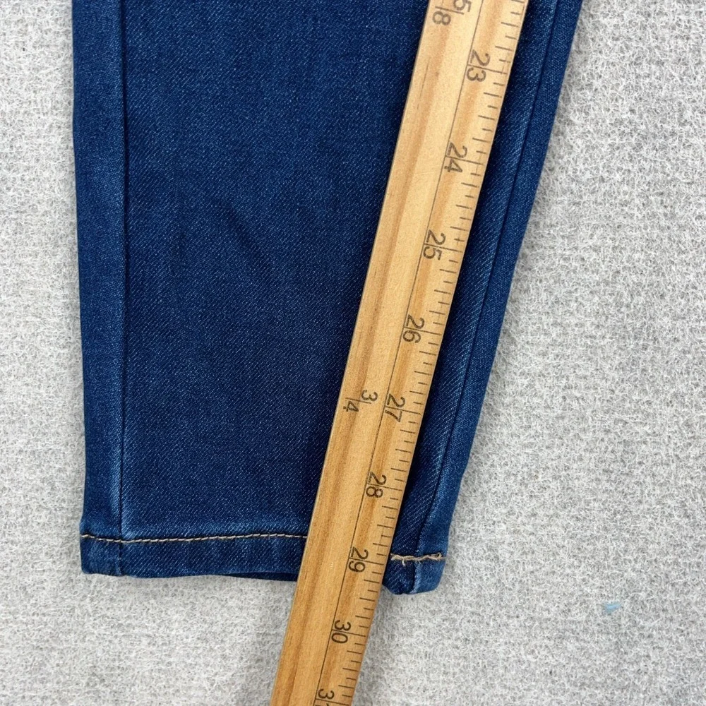 Judy Blue includes item